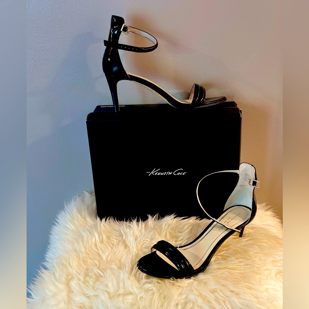 Kenneth Cole Milania Black Sandal Size 8.5
